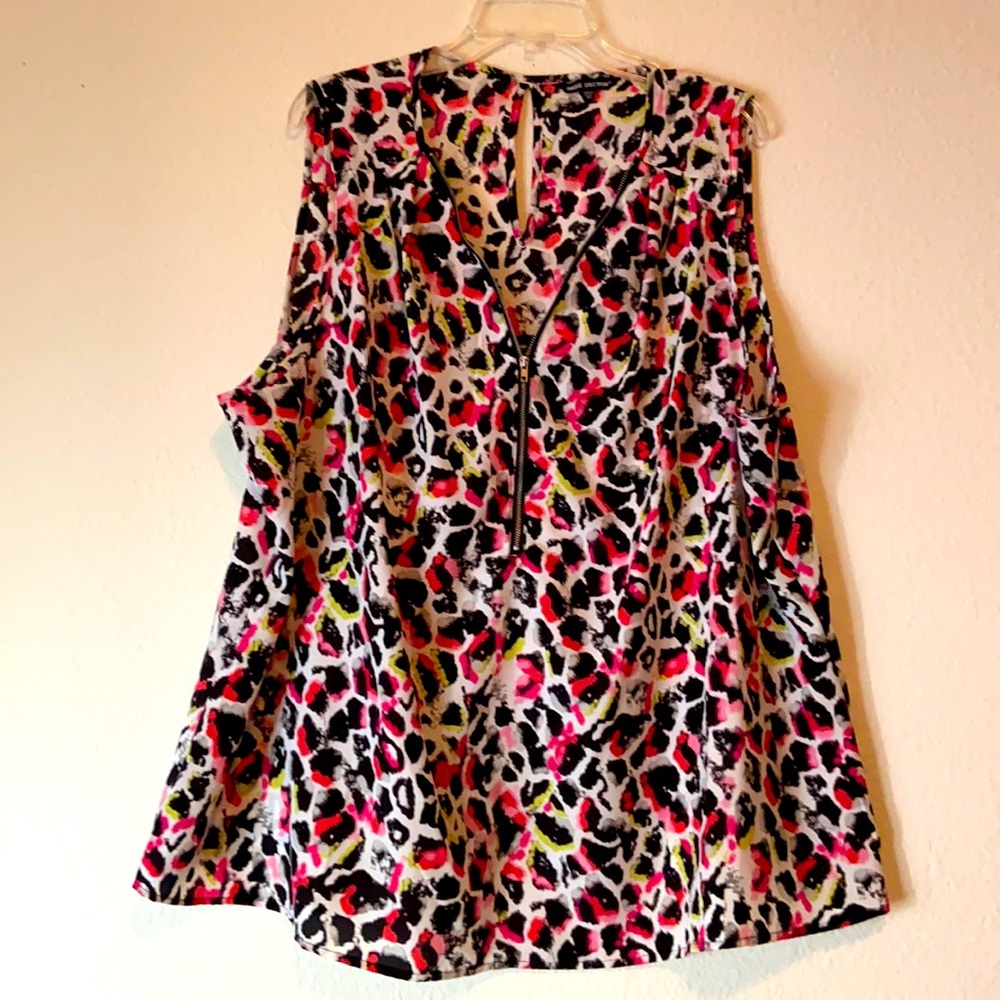 Leopard print tank top with zipper front